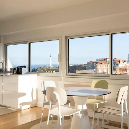 Duplex Panoramique Avec Vue Sur L'océan Et Jaccuzi *